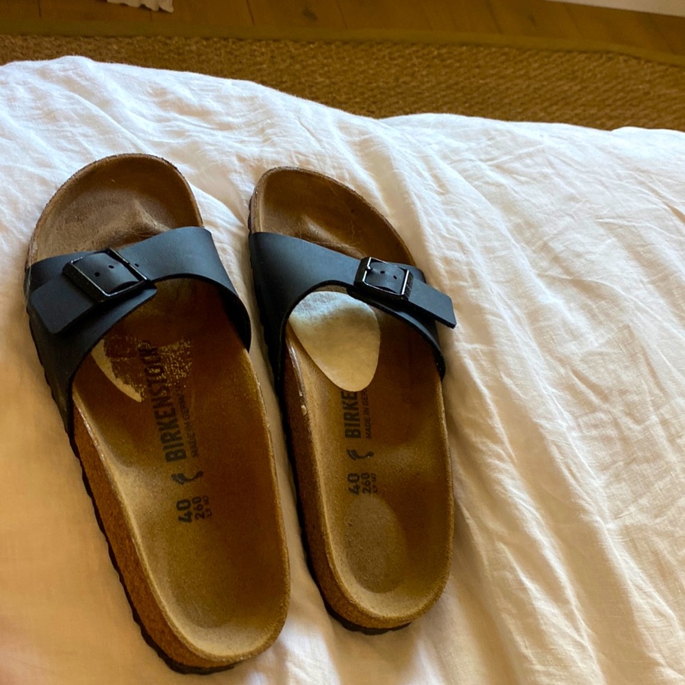 Black Birkenstocks Madrid style worn a few times size 40 or 8.5 womens